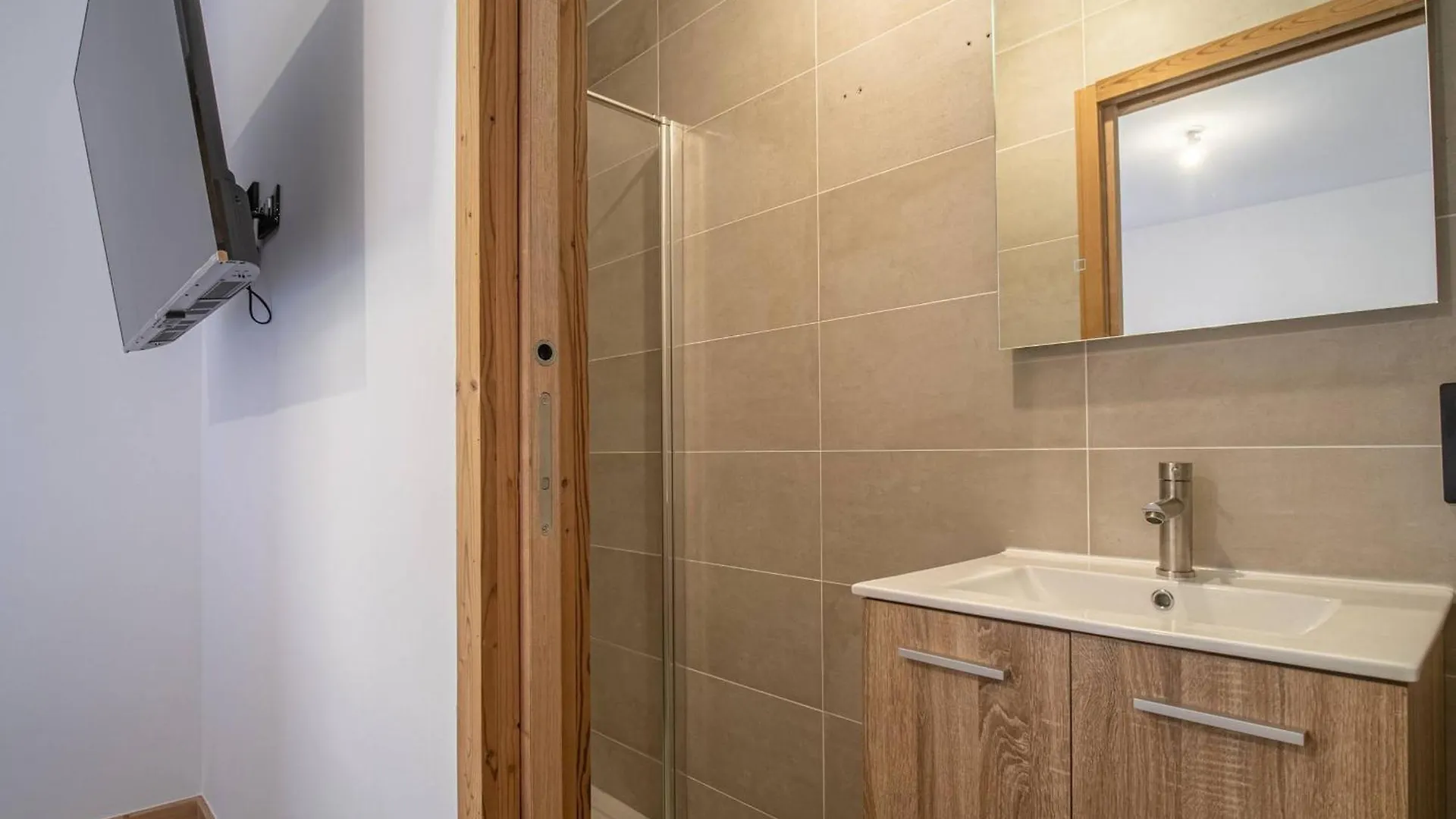 Appartement Cosy 2 Chambres + Coin Montagne, Balcon Ensoleille, Parking, Wifi - Fr-1-638-9 ラ・プラーニュ 0*,